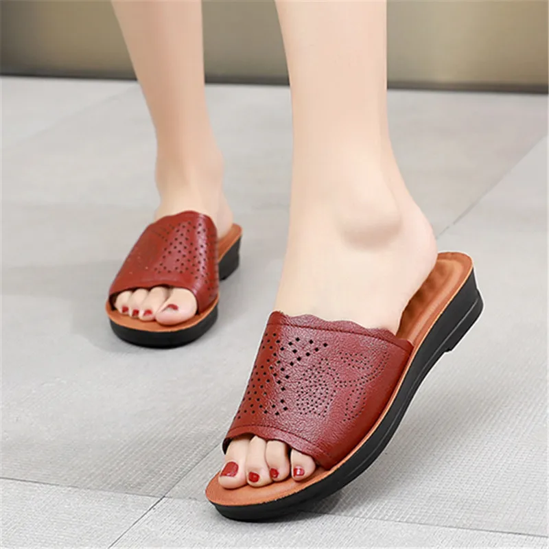

Slippers Women Summer Slides Flat Shoes Female Pantofle 2021 Rubber Soft Basic Rome PU Casual Leisure Flat Shoes Female Slippers