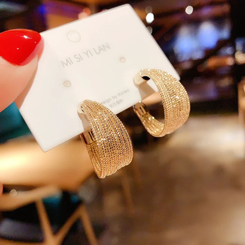

OLIRAFT American-style New Arrival Metal Circle Earrings For Women 2021 Cool Fashion Hoop Drop Earrings Designer Earrings Stud