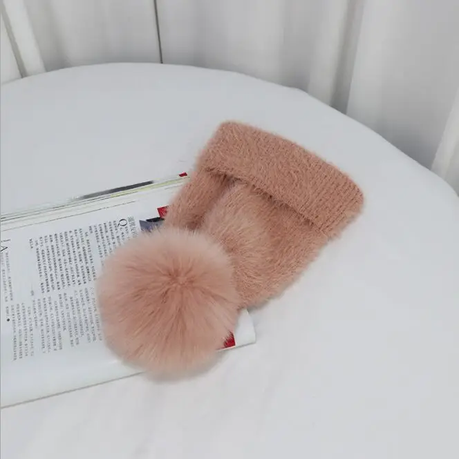 Женская зимняя шапка с искусственным мехом помпон из меха черно бурой лисы