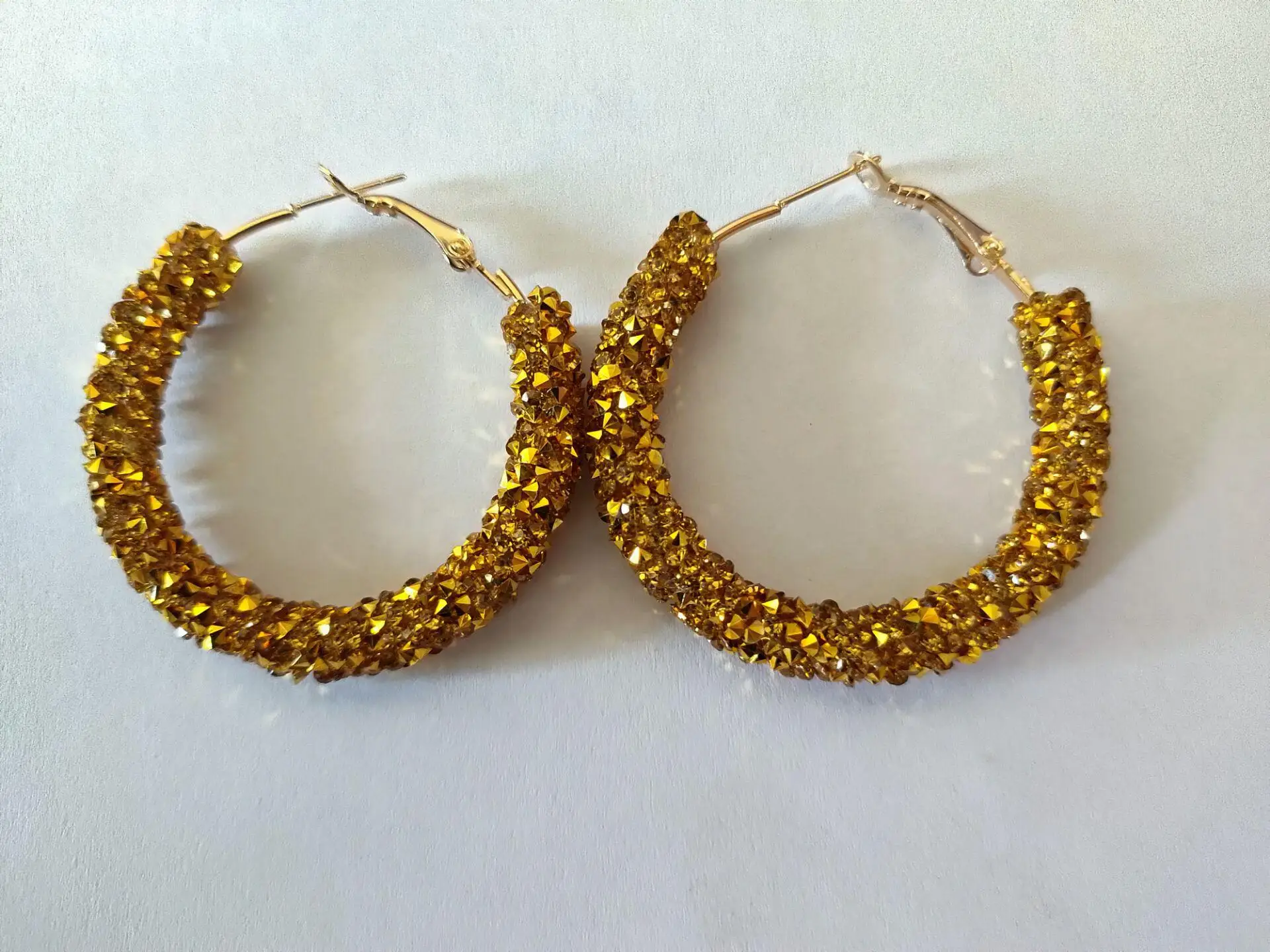 Yellow New Pearl Hoop Earrings For Women Exaggerates Oversize Pearl Circle Ear Dangle Earrings Fashion Europe Nightclub Jewelry - Окраска металла: Yellow