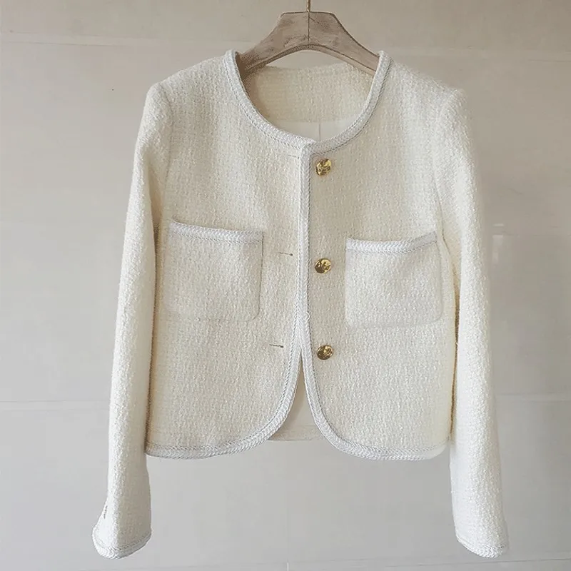 

Runway Fall Spring White Woolen Tweed Short Jacket Women's Luxury Sweet Pocket Gold Button Design Coats Female Casacos