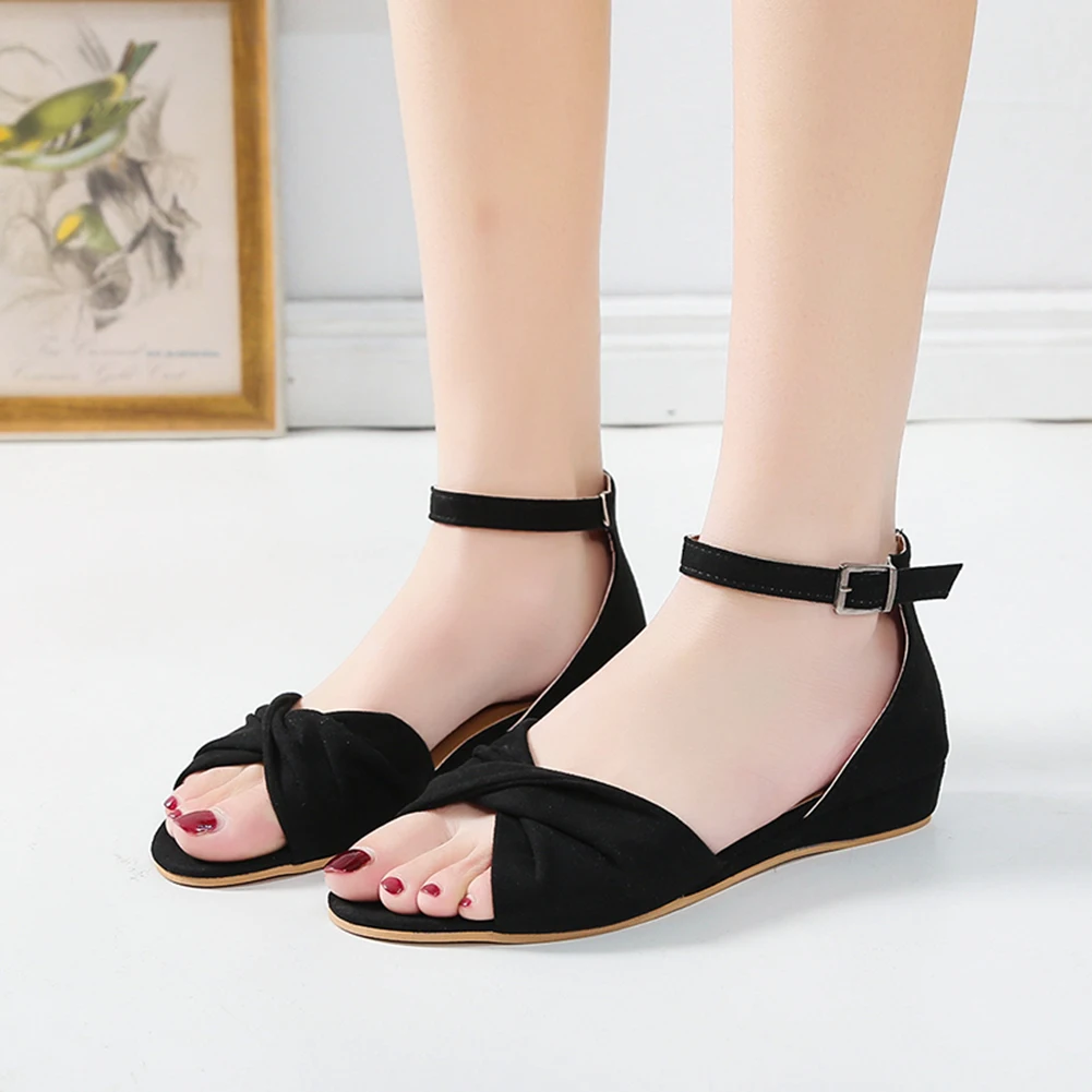 Женские сандалии с открытым носком в римском стиле летние пляжные на плоской