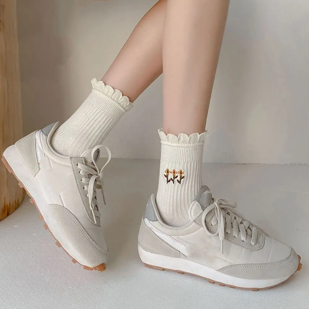 

Новинка, кружевные носки с оборками, женские носки с цветами и лодыжками, модные милые уличные Дышащие носки в стиле "Лолита" для девочек, пер...