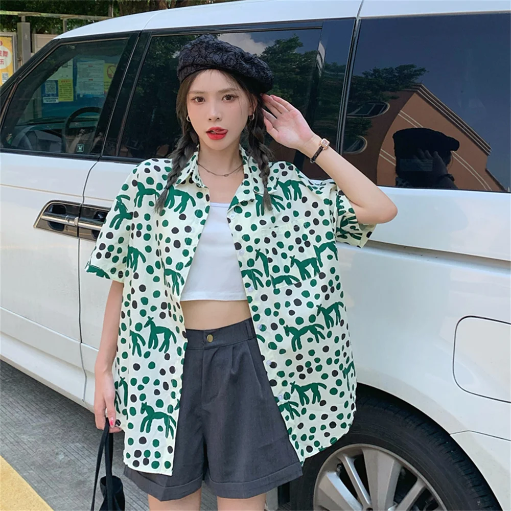 

2021 summer new style forest western style contrast color polka-dot shirt women's small fresh loose casual printed shirt short s