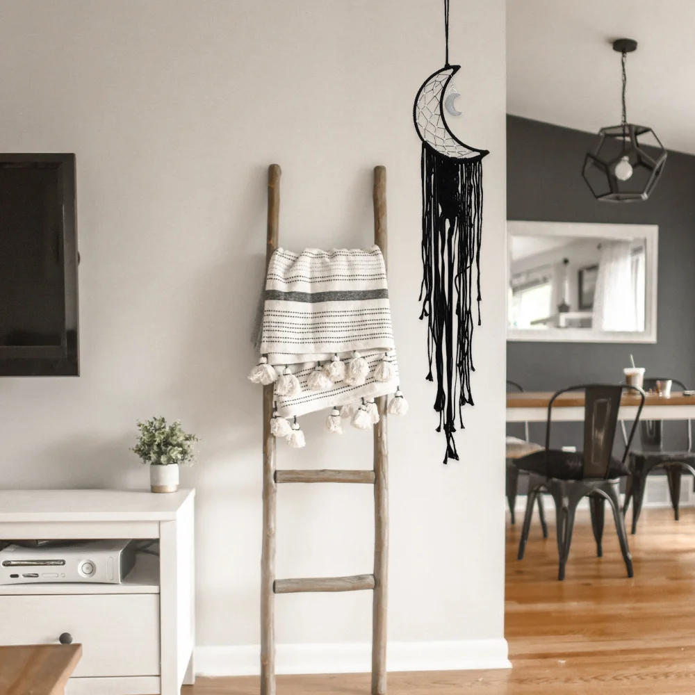 

Woven Dream Catcher Home Hanging Decoration Beautiful Unique Ornament (Black)