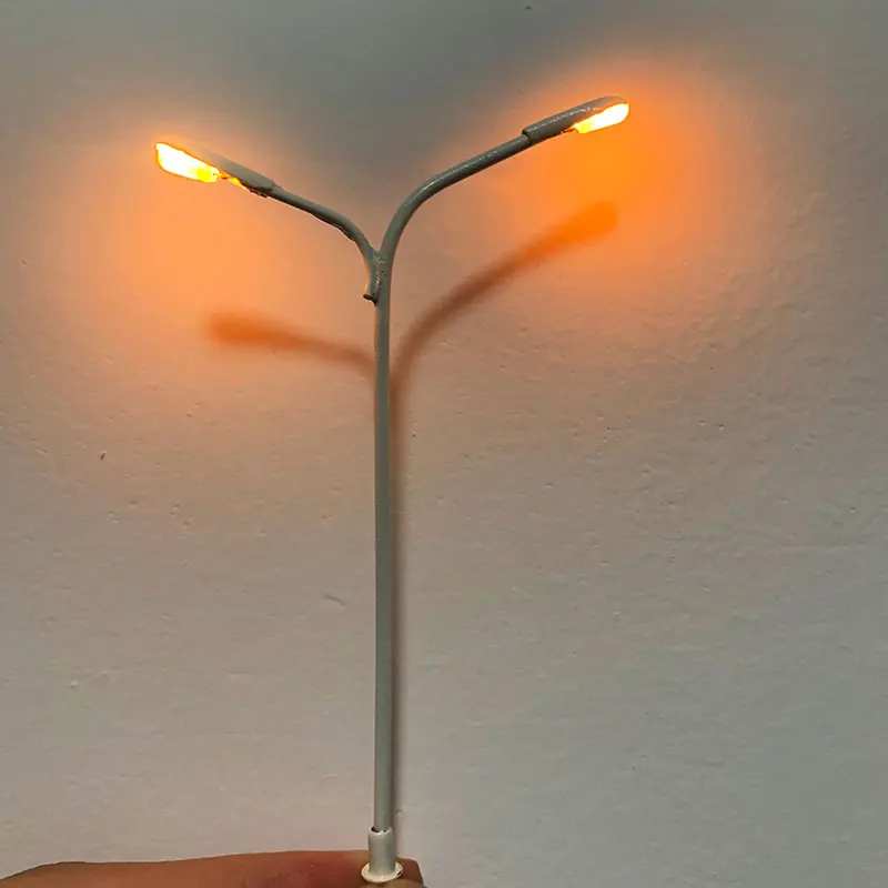 

HO Scale Model Railway Train Lamp Post Street Lights LED 6V Modern Style Boulevard/Highway/Parking Area Lights/Layout