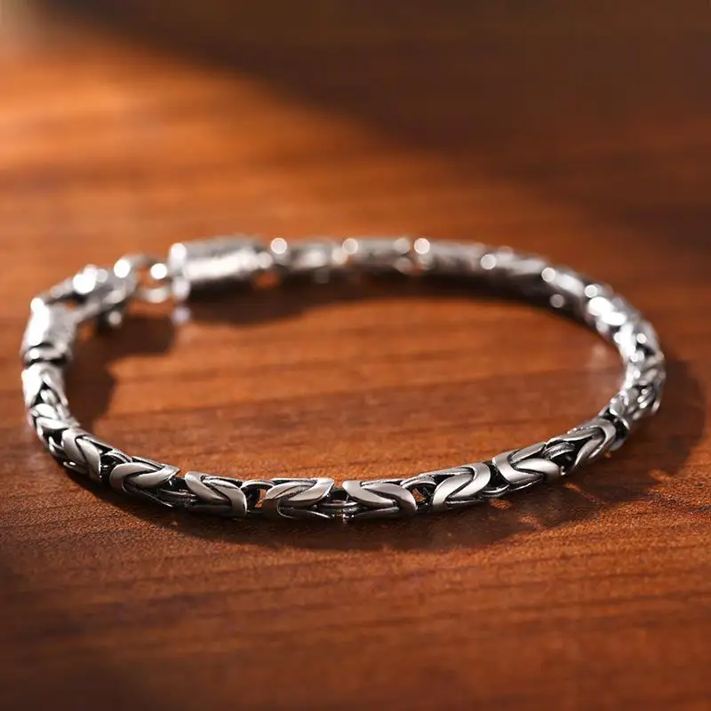 

Новый безопасный плетеный браслет в стиле ретро для мужчин, модная нишевая бижутерия в стиле хип-хоп для парня, подарок, ювелирные изделия, а...