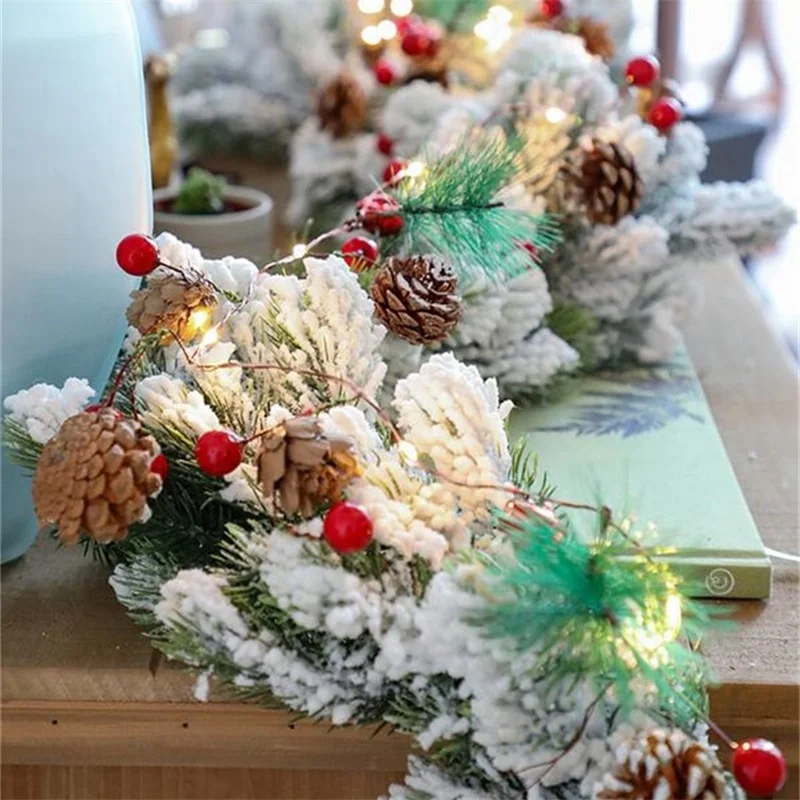 Новогодняя светодиодная гирлянда с красными ягодами сказочные гирлянды