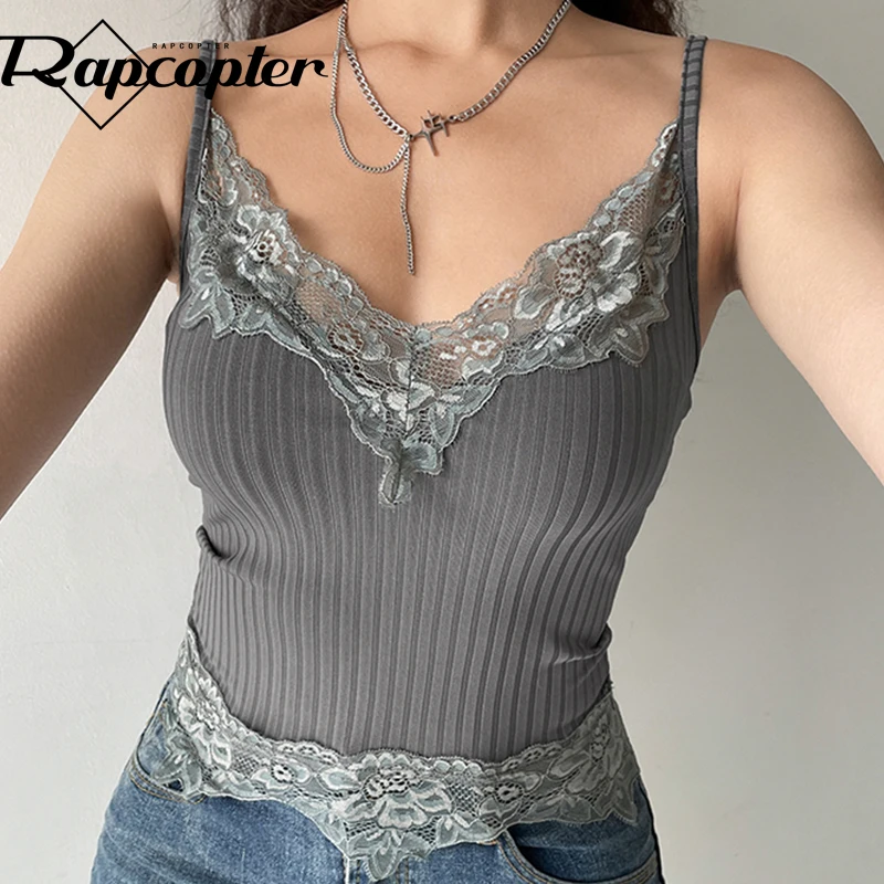 

Топ женский летний трикотажный однотонный с кружевной отделкой и V-образным вырезом