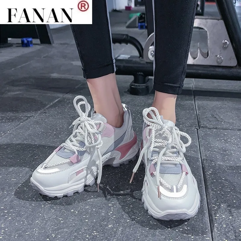 

Fashion Spring Mixed Color Platform Sneakers Women Shoes Korean Lace Up Chunky Sneakers New Women's Vulcanize Shoes 2021