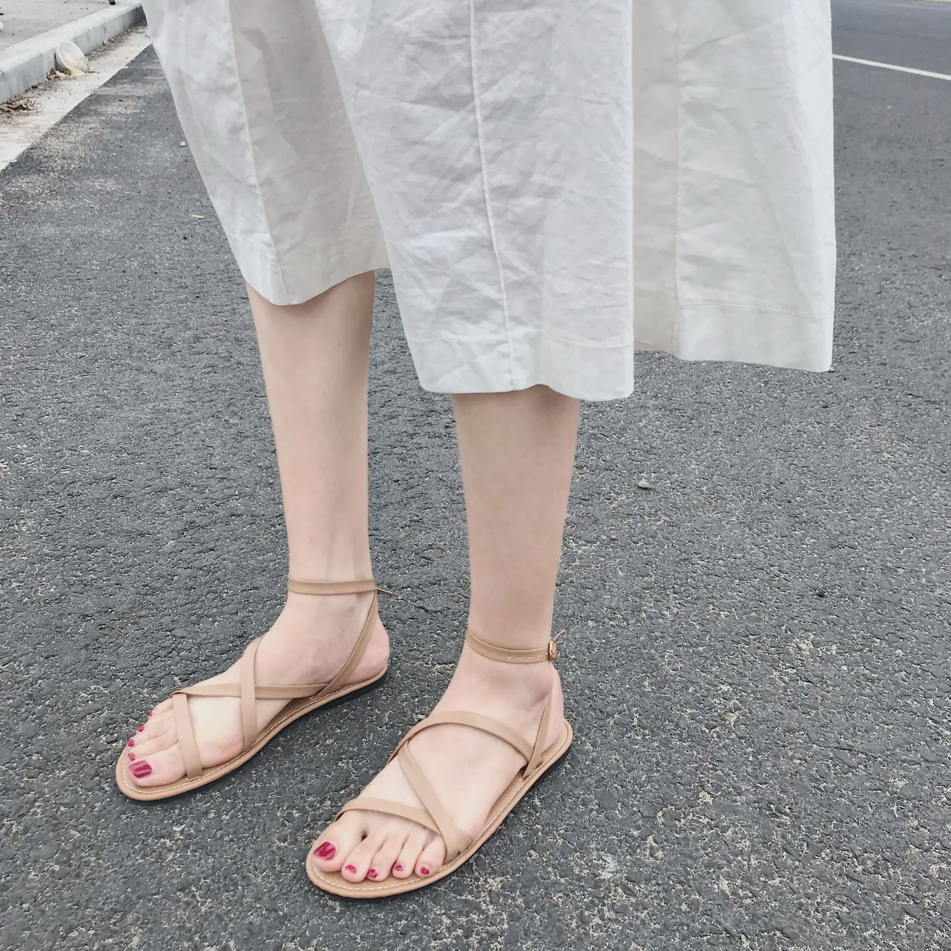 Женская обувь 2020 летние новые стильные универсальные римские ремешки