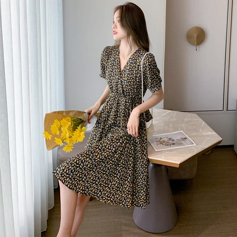 

Женское шифоновое платье-миди с V-образным вырезом и принтом