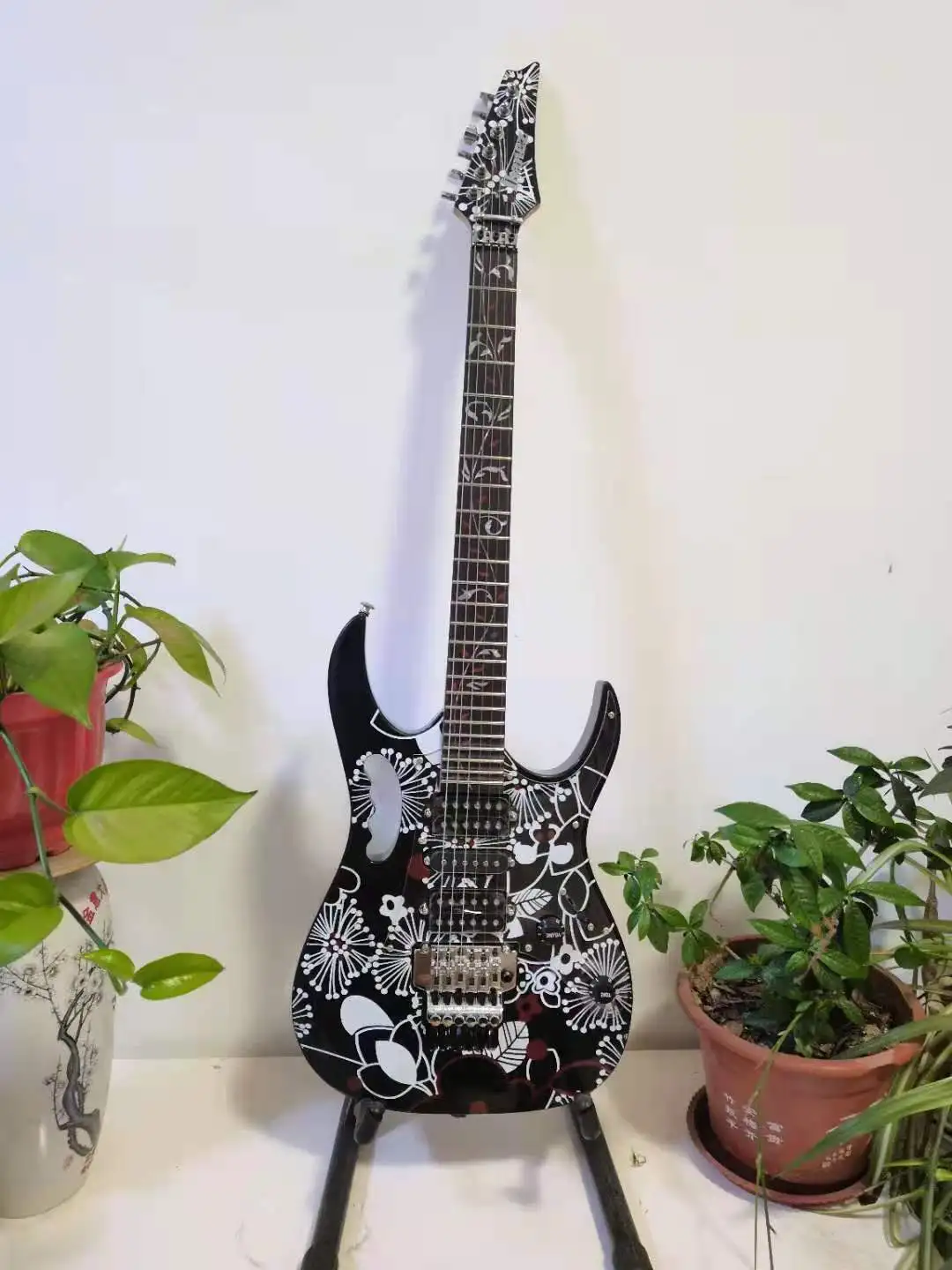 Бесплатная транспортировка портативный 6-ой электрогитара стиль Цветочная