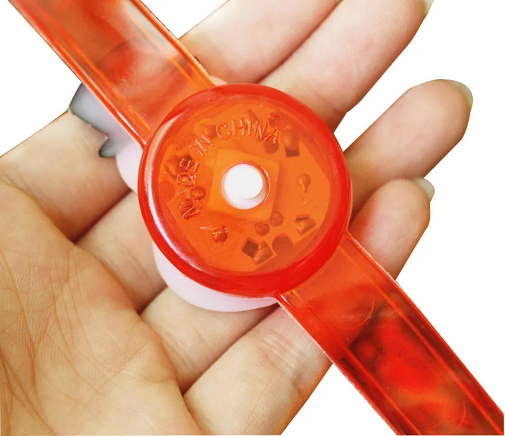 1 шт. Рождественский светильник Санта Клаус флэш игрушки наручные руки взять