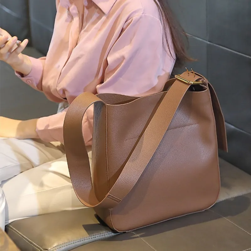 

Leisure Handbag Women Fashion 2020 New Bucket Bag Simple Versatile Soft Leather Crossbody Bags Female Solid Color Shoulder Bag