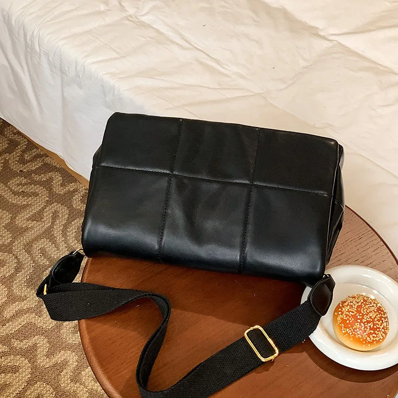 

Shoulder Casual Bag Women's Bag 2021 Winter Designer Handbags New Trend Simple Messenger Bag Wild Small Square Bag