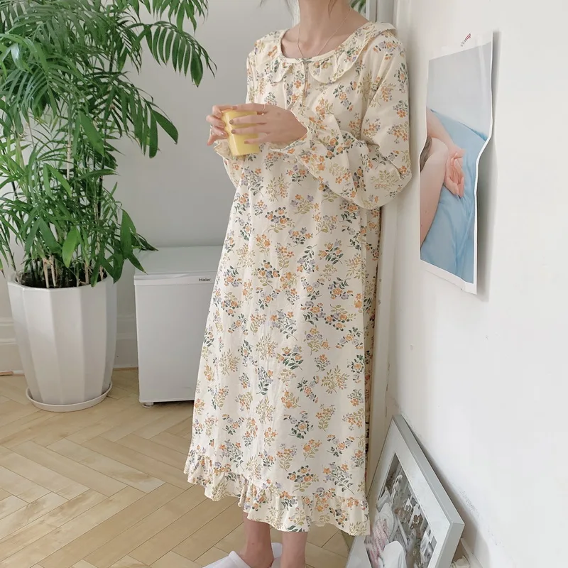 

Женская ночная рубашка с длинным рукавом, оборками и цветочным принтом