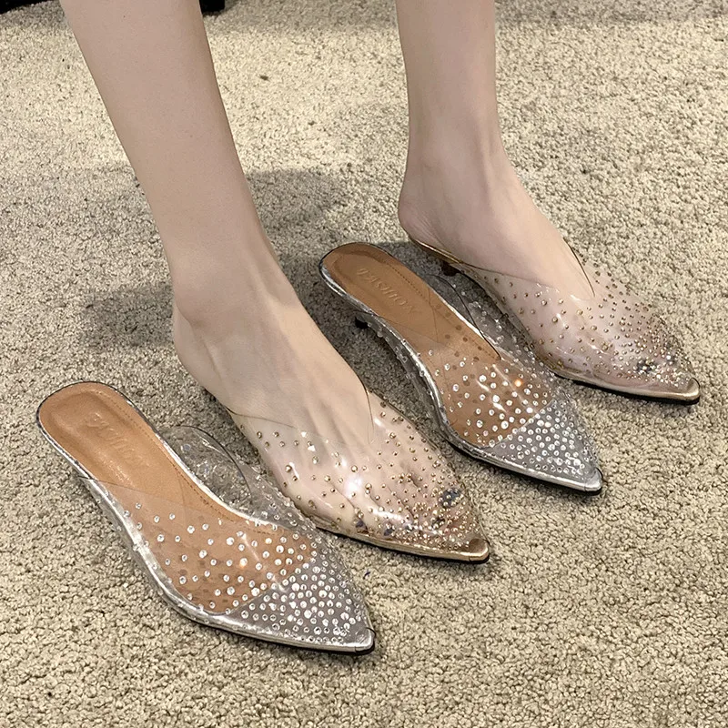 Женские прозрачные шлепанцы летняя обувь на тонком каблуке с острым носком мюли