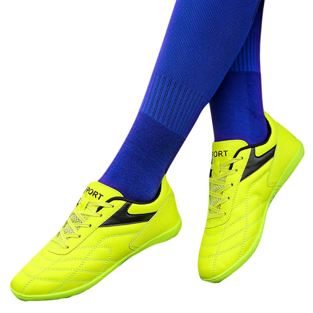 Пара сломанных гвоздей футбольные кроссовки студенческие короткие для