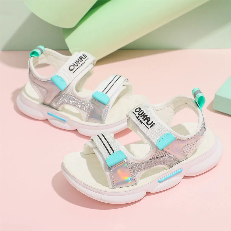 

Boys' sandals middle school children's soft soled beach shoes sports new handsome student children's anti slip sandals
