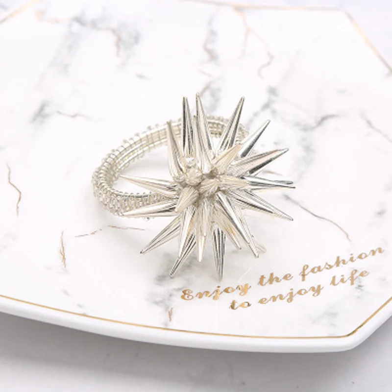 

Free Shipping(10pcs/lot)Metal Sea Urchin Shell Napkin Rings Natural Shell Napkin Holders Coastal Beach House Table Decor