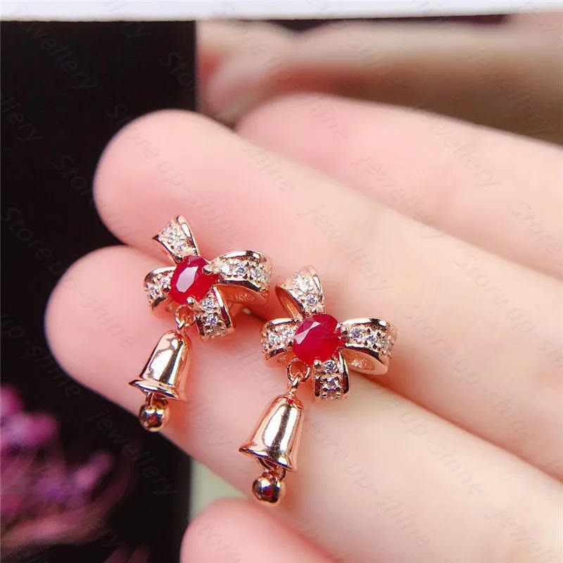 

Серьги-гвоздики из серебра 925 пробы, с рубином
