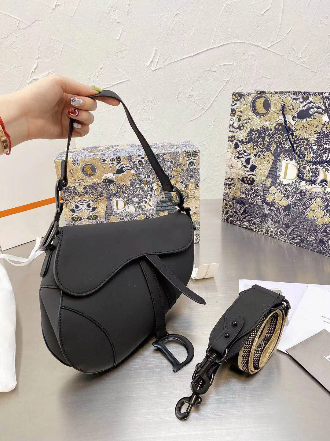 

2021 Top Quality Brand Women Shoulder Bag Fashion Saddle Handbag Luxury Spit Leather Hot Sales Designer Matte Black Saddle Bag