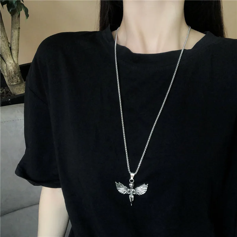 

Korean Retro High Fashion Hiphop Little Angel Pendant Sweater Chain Personality Necklace Female