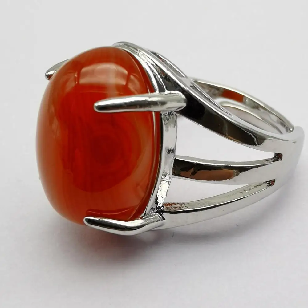 

Карнелиан с прожилками кольцо с овальным камнем, размер 8-9 х279, 0 цветов