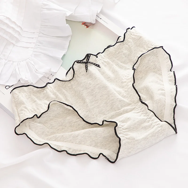 

Black Plaid Printed Underwear Cotton Underpants Women's Mid-waist Cute and Simple Girl Breathable Briefs with Wooden Ears