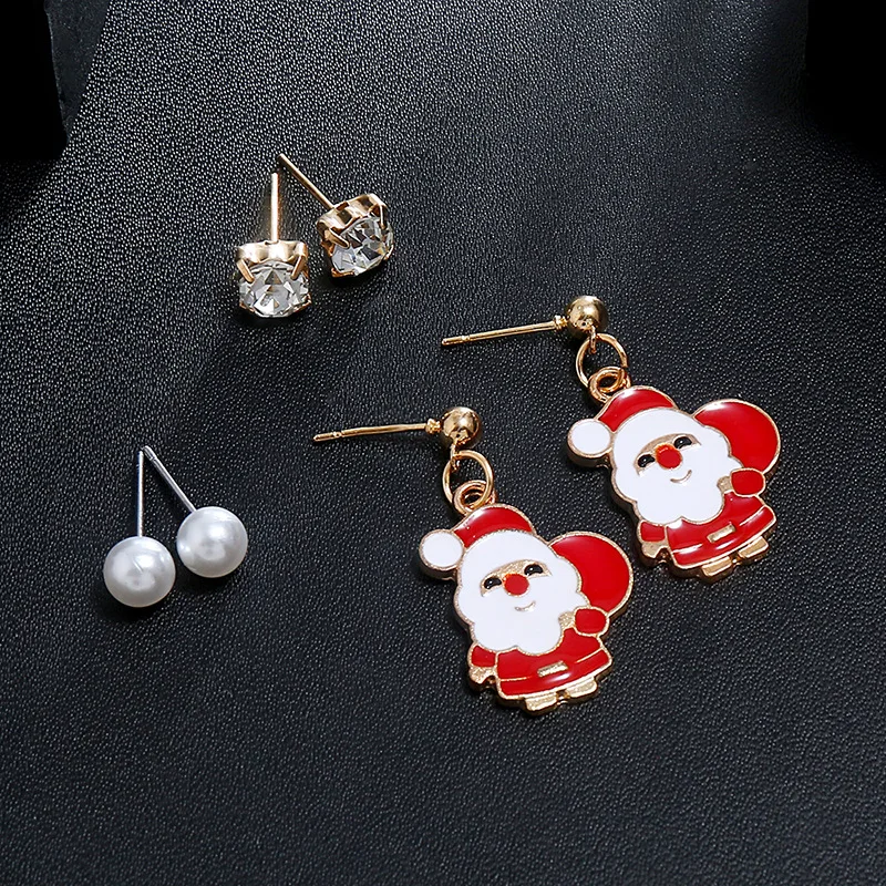 

2021 New Women's Fashion Christmas Small Pendants Earrings Set Santa Claus Snowflake Elk Pearl Combination 3 Piece Earrings