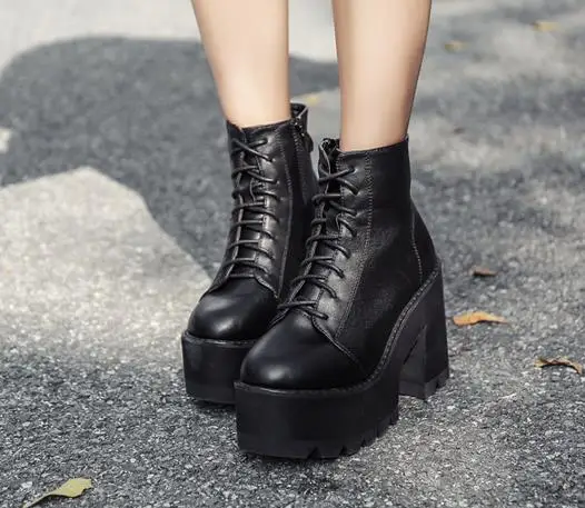 Модные женские ботильоны со шнуровкой обувь в стиле панк на платформе очень