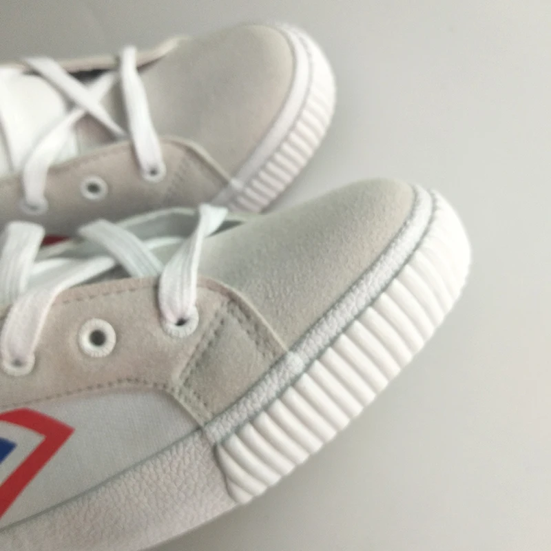 Feiyue/обувь Delat; кроссовки средней высоты; классическая резиновая обувь с высоким берцем на плоской подошве; парусиновая обувь для скейтбординга; уличная культура; мужские и женские кроссовки на шнуровке