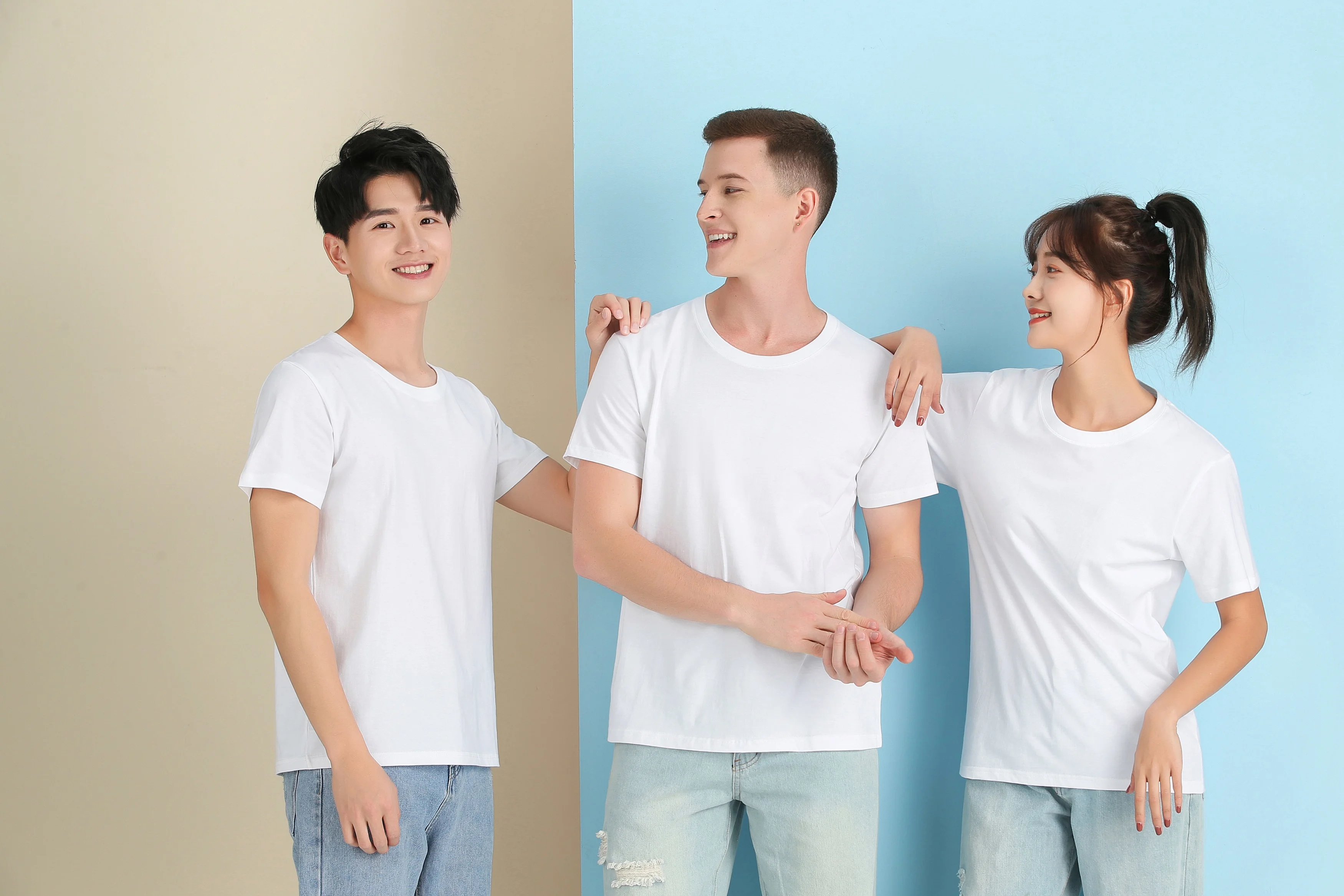 Летняя футболка с вышитым логотипом на заказ | Мужская одежда