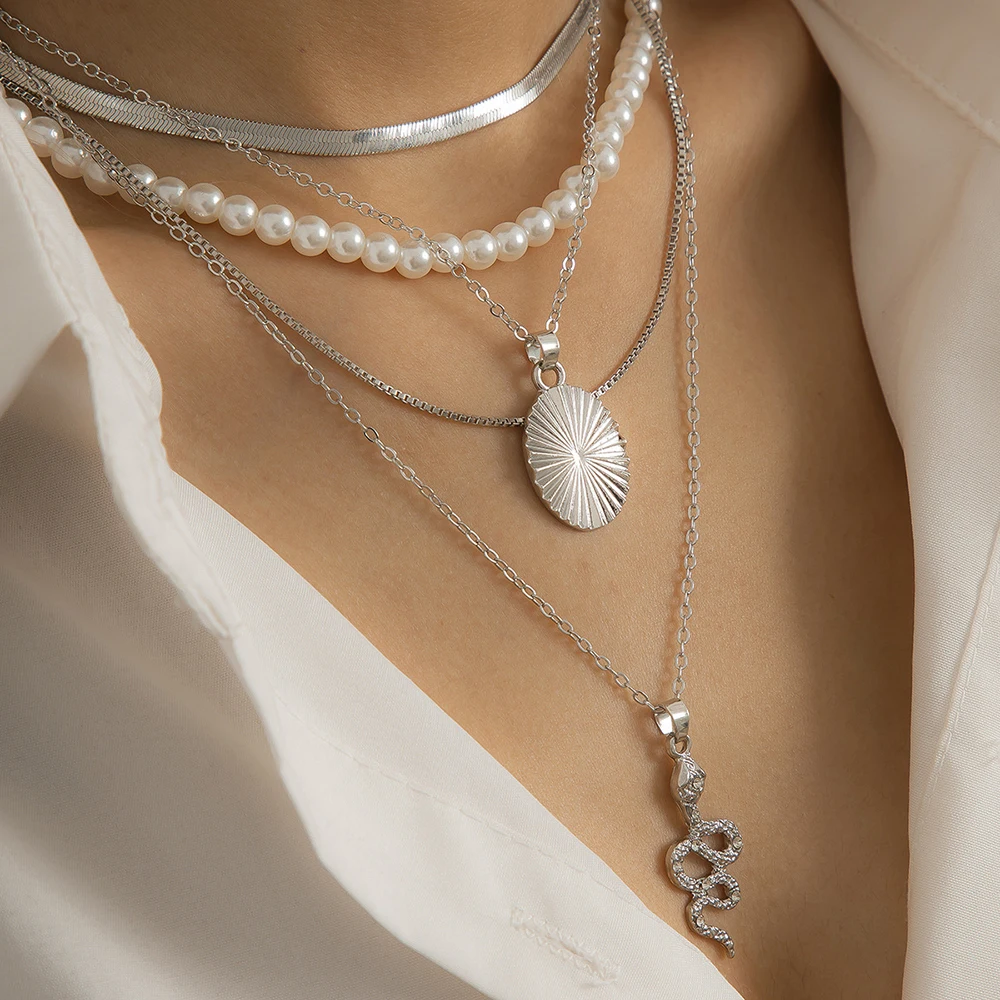 

Multilayer Snake Pendant Chain Necklace For Women Gold Silver Color Snake Chain Imitation Pearl Choker Necklaces 2021 Jewelry