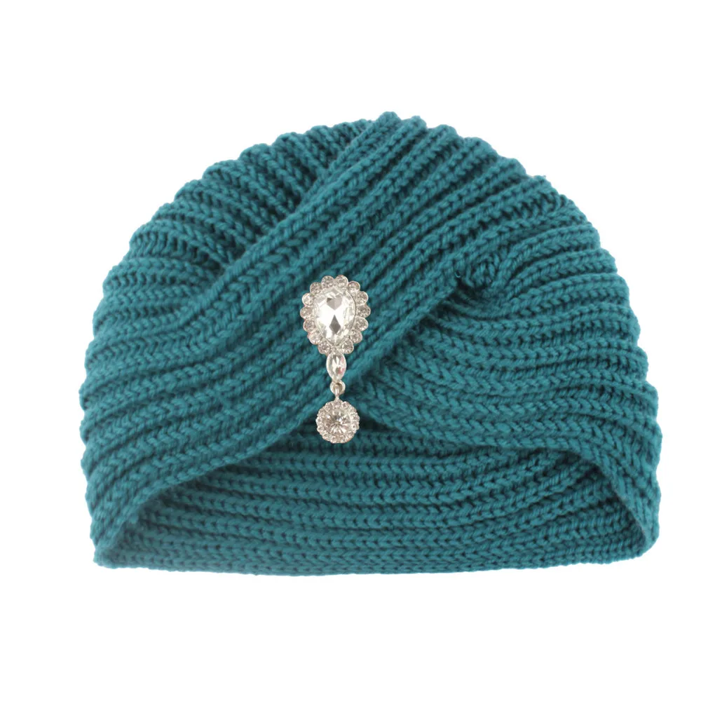 

Unisex Knitted Hat Fashion Winter Casual Hat Warm Female Pearl Jewelry Cross Hat Women Cap Knit Hats