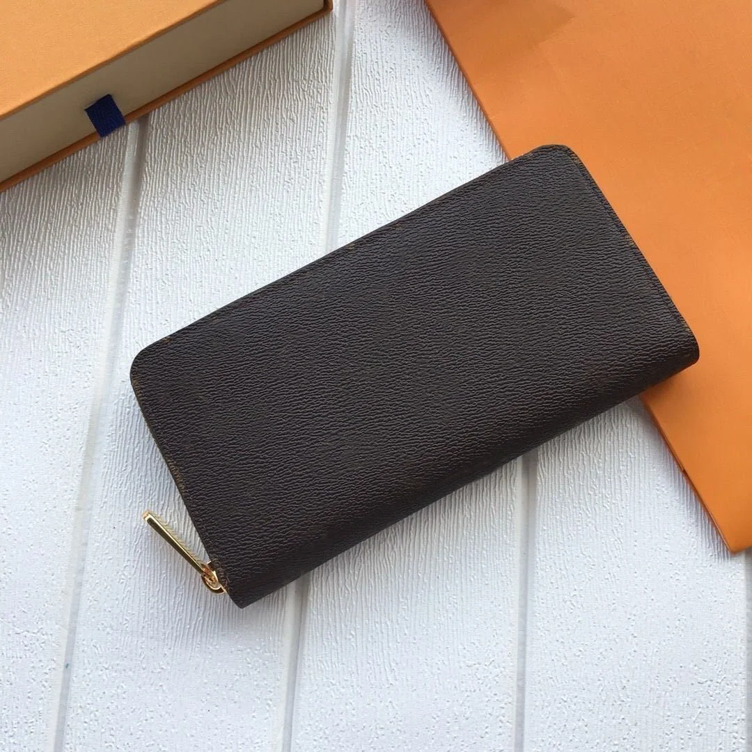 

Wallets & Holders