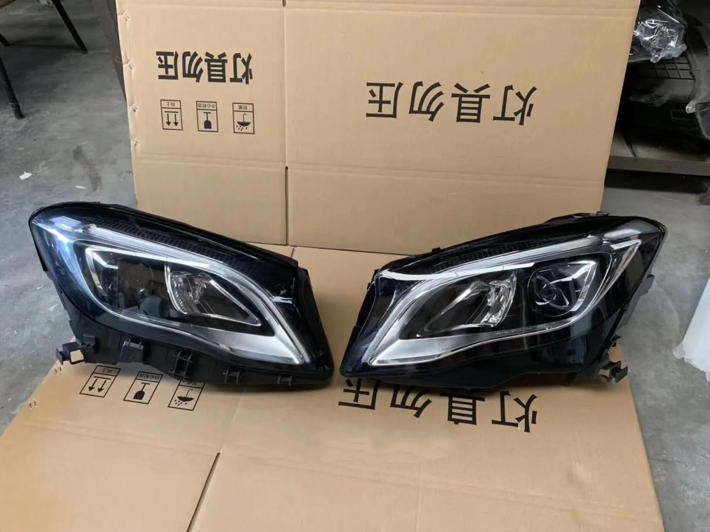 

Gla220 gla200 w156 gla260 gla300 headlamp assembly factory disassembled parts