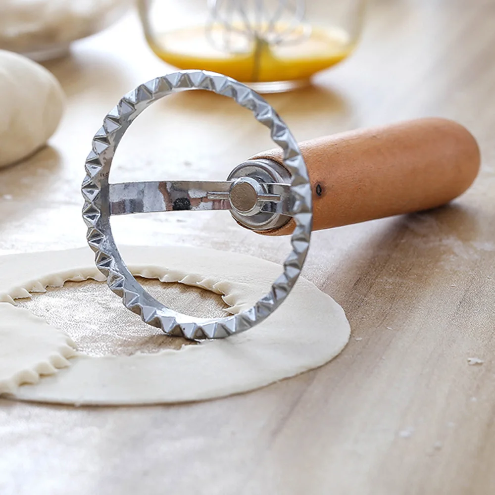 6.5cm Round Jagged edge Pastry Maker Dumpling Wrapper Cutter Ravioli Stamp Pasta Molding Press With Wood Handle Kitchen Tools |