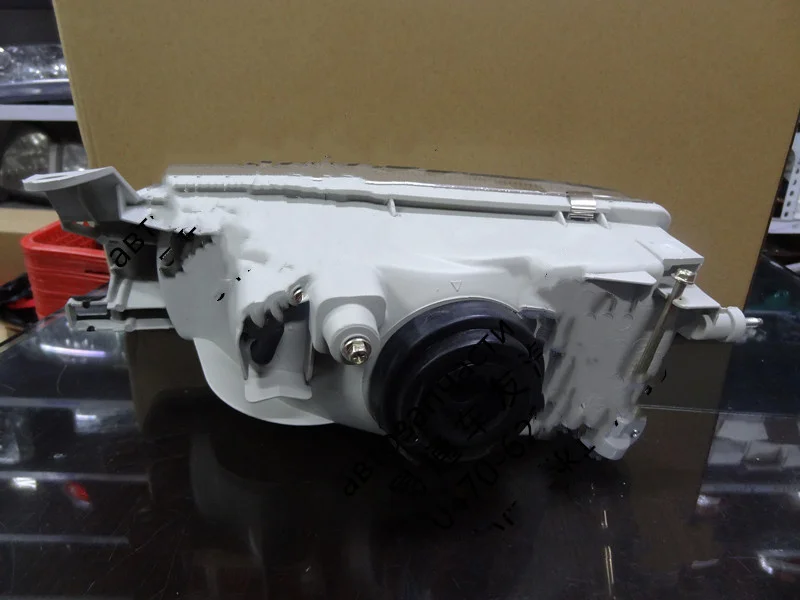 

Headlight for TOYOTA PRINTER AE100 AE10 EE10 CE10, left and right
