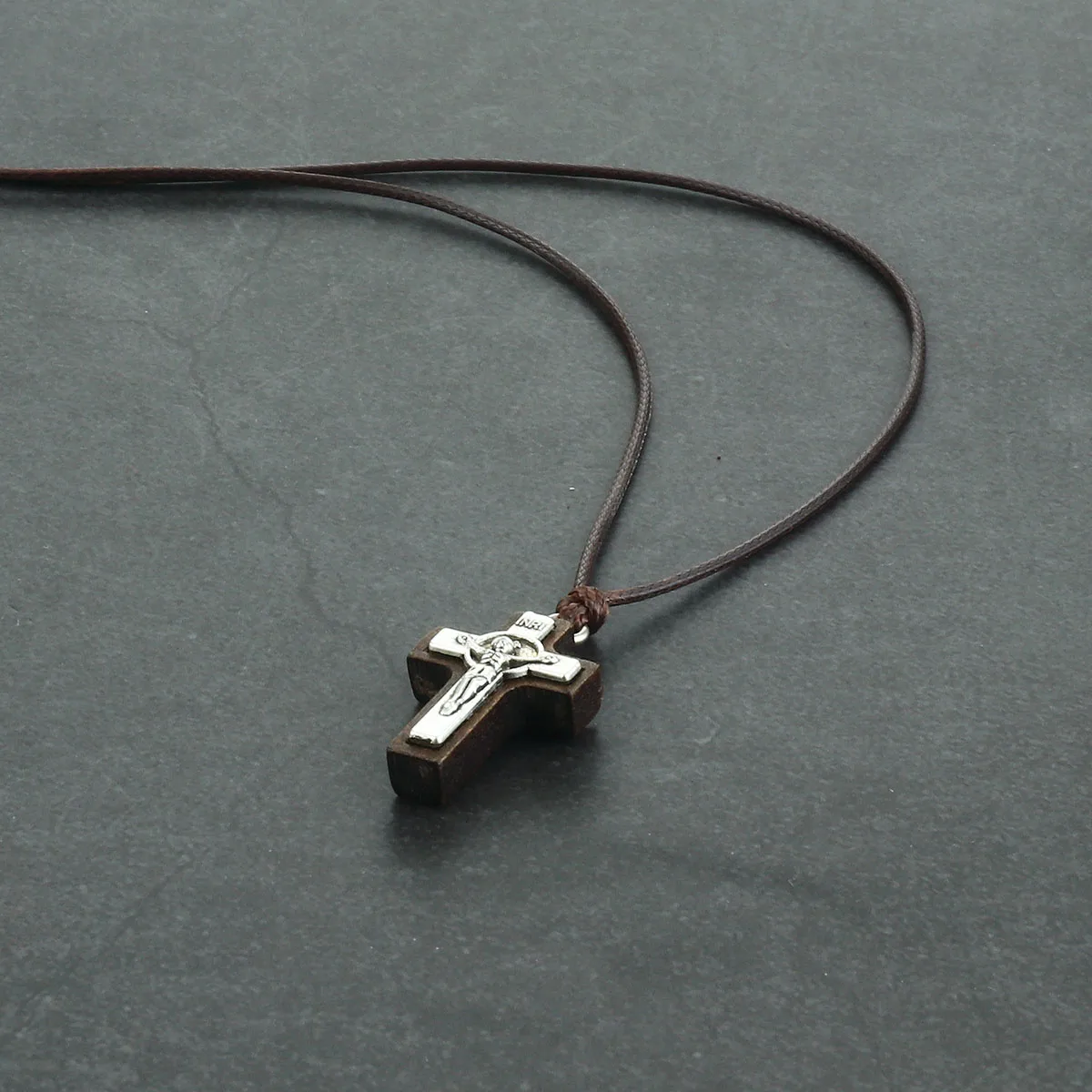 Католическое Распятие INRI Цепочки и ожерелья для Для мужчин религиозные