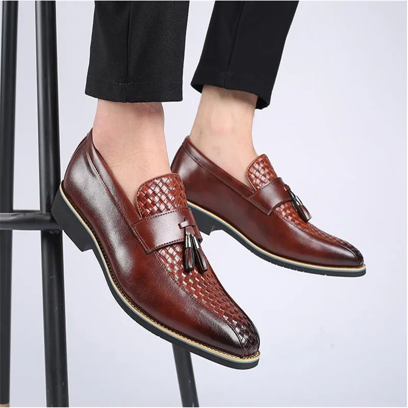 

2020 New Comfortable Men Loafers Breathable Luxury Tassel Weave Men's Casual Flats Shoes Handmade Men Moccasins