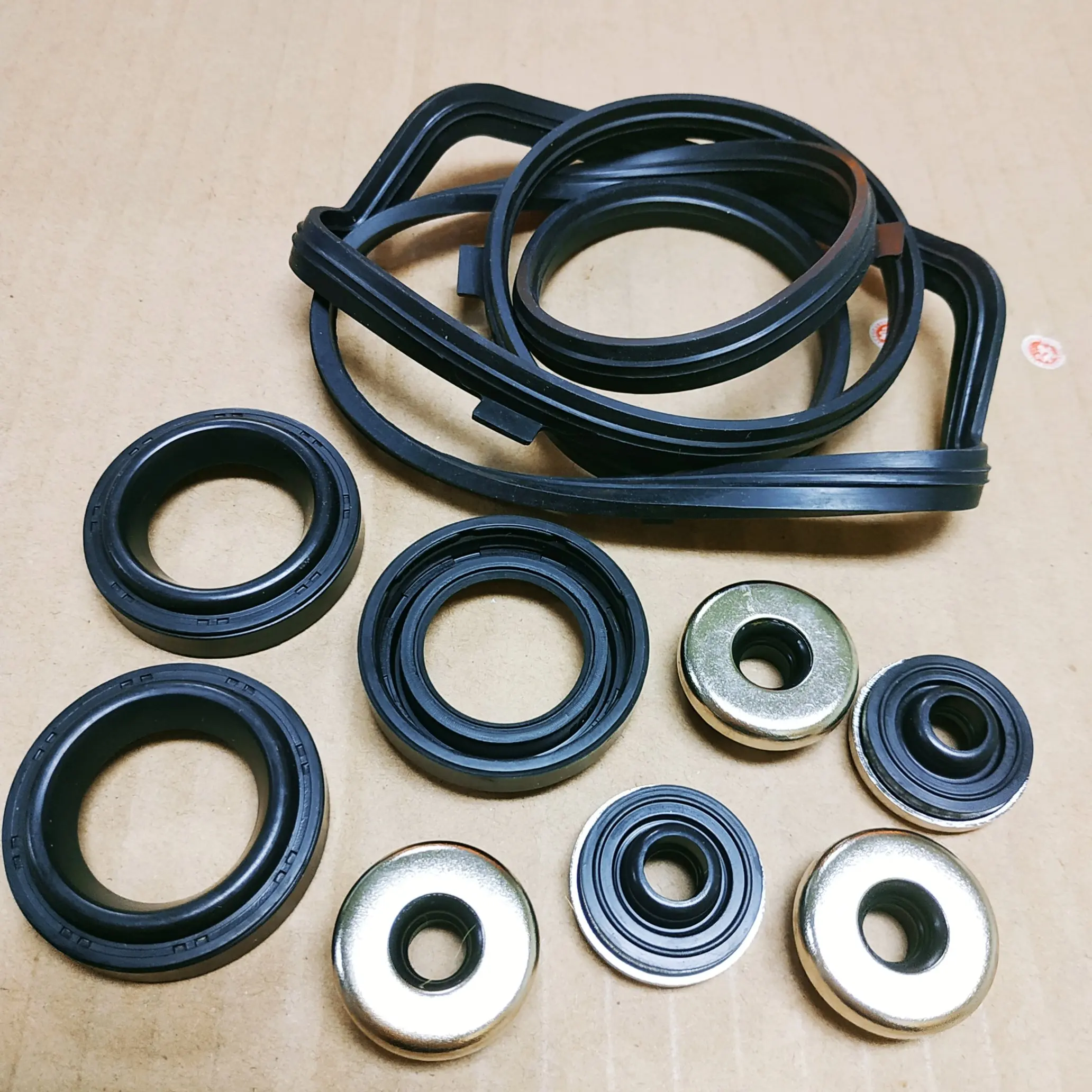 Комплект набивки крышки клапана с автоматическим датчиком OEM 12030-R70-A00 12030R70A00 |