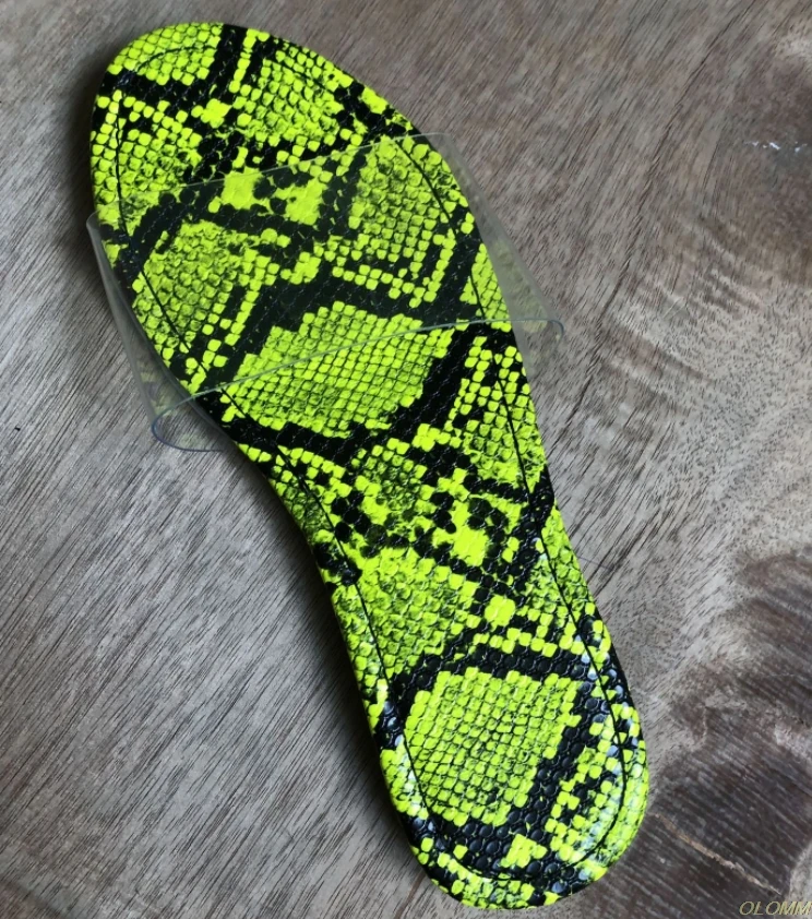green Стразы Тапочки новая женская мода; пляжные шлепанцы с яркими блестками обувь на плоской подошве на открытом воздухе в студенческом стиле; сандалии - Цвет: green