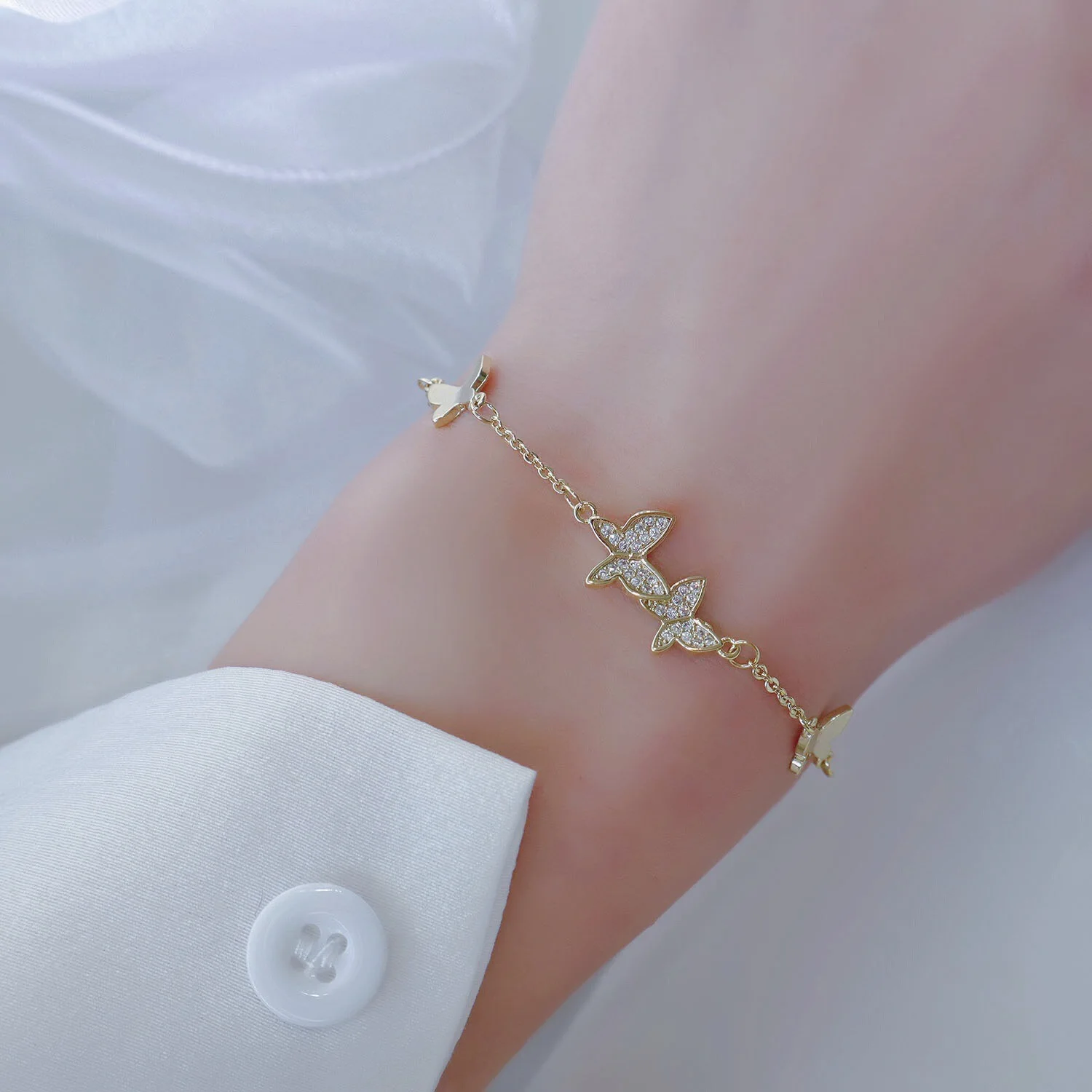 

High Quality Butterfly Micro-inlaid Zircon Bracelet Wings Exquisite Light Luxury Bracelet for Women Daily Date Jewelry