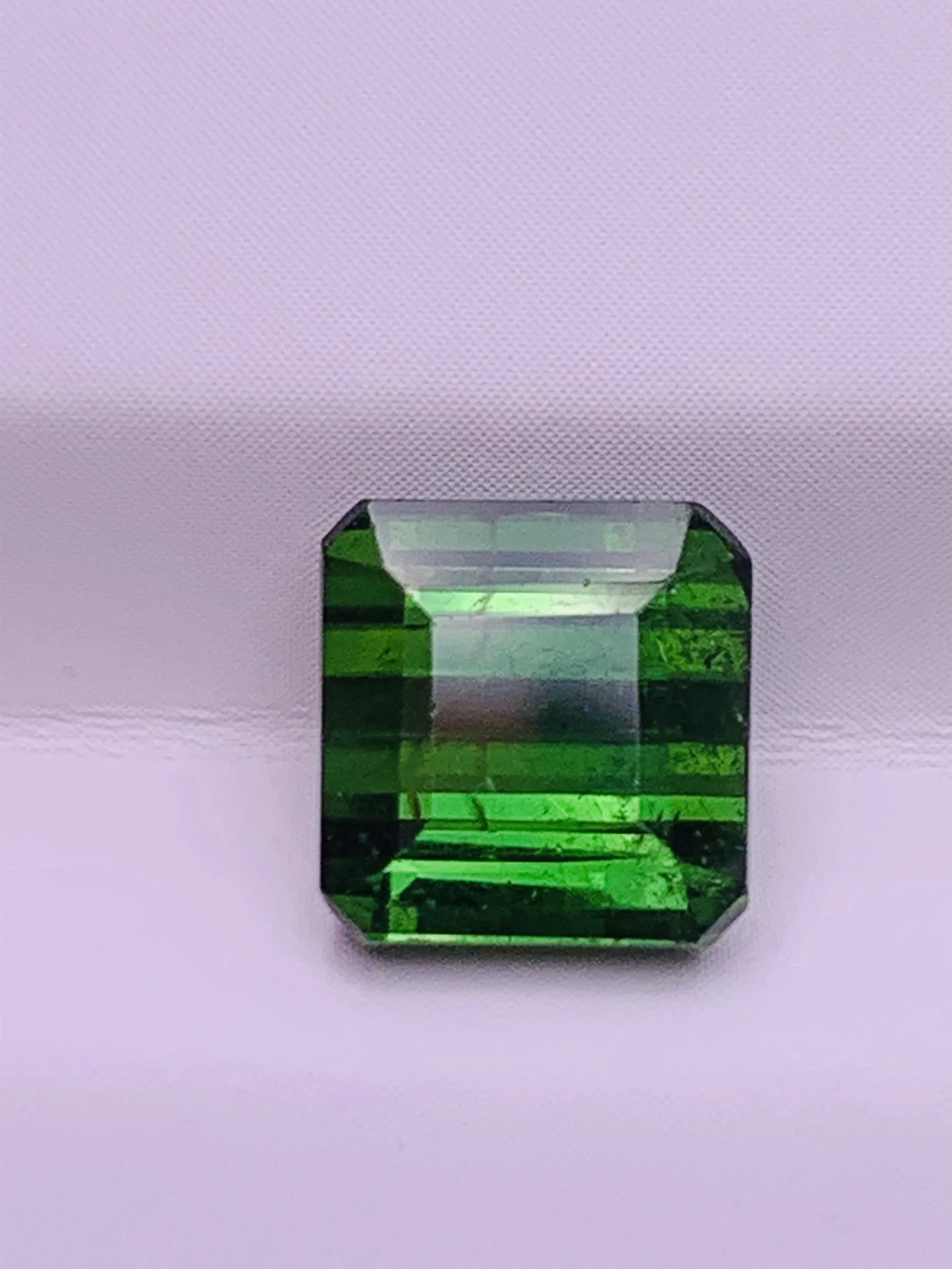 Pure natural tourmaline can be inlaid with rings or pendants 2-3 carats Navy blue green bright luster Square accessories gem