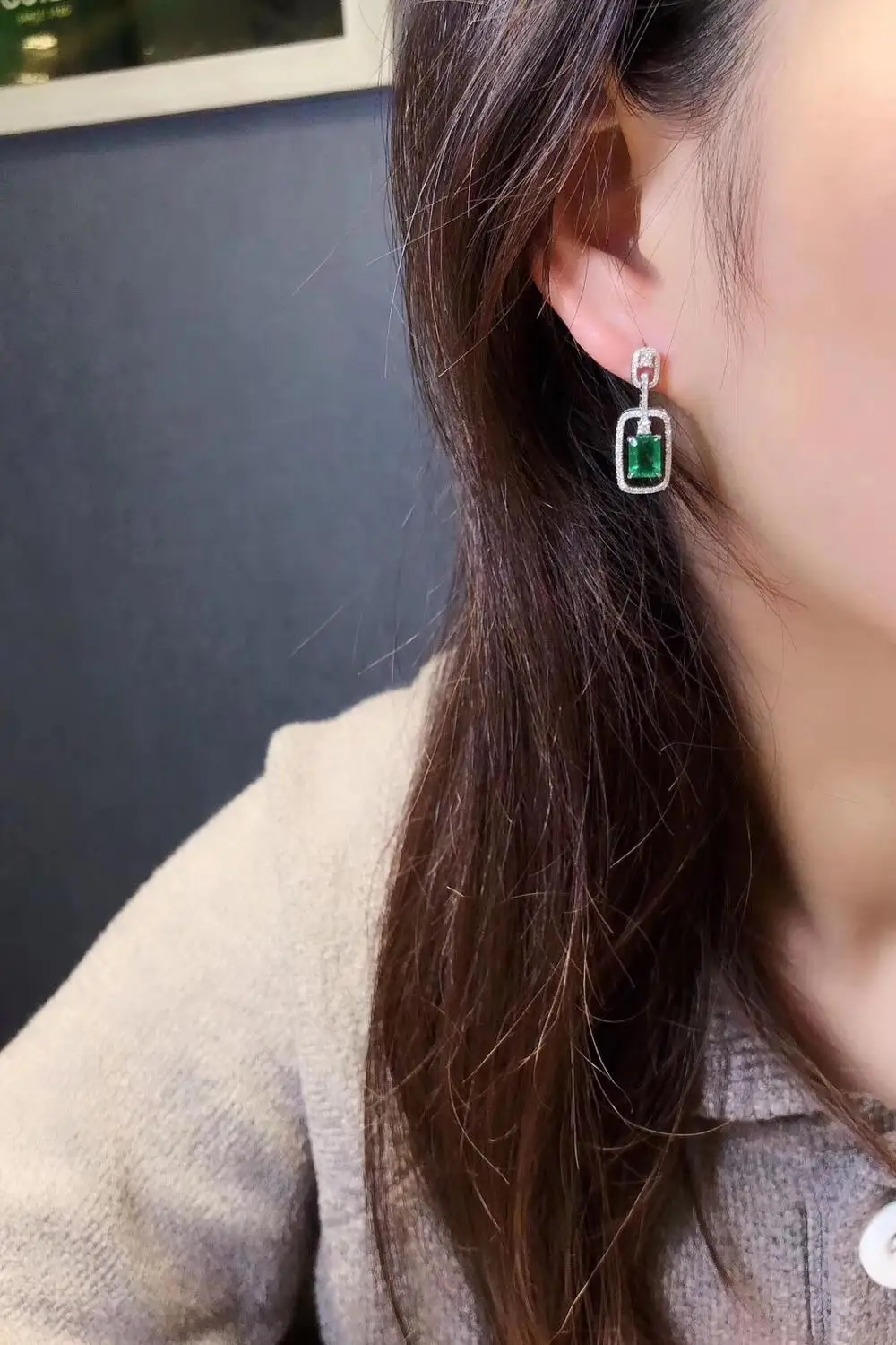 Серьги-подвески женские из золота 18 карат с изумрудом 1 96 карата | Украшения и