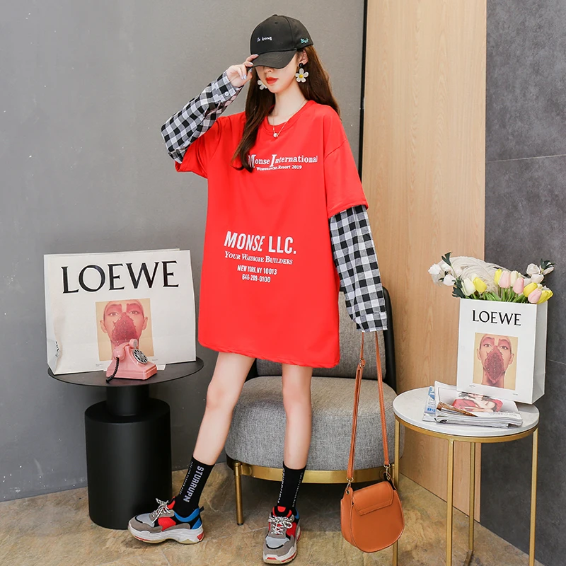 

Autumn and winter 2020, new fashion Hooded Fleece network celebrity , splicing sleeve casual loose, letter jacket