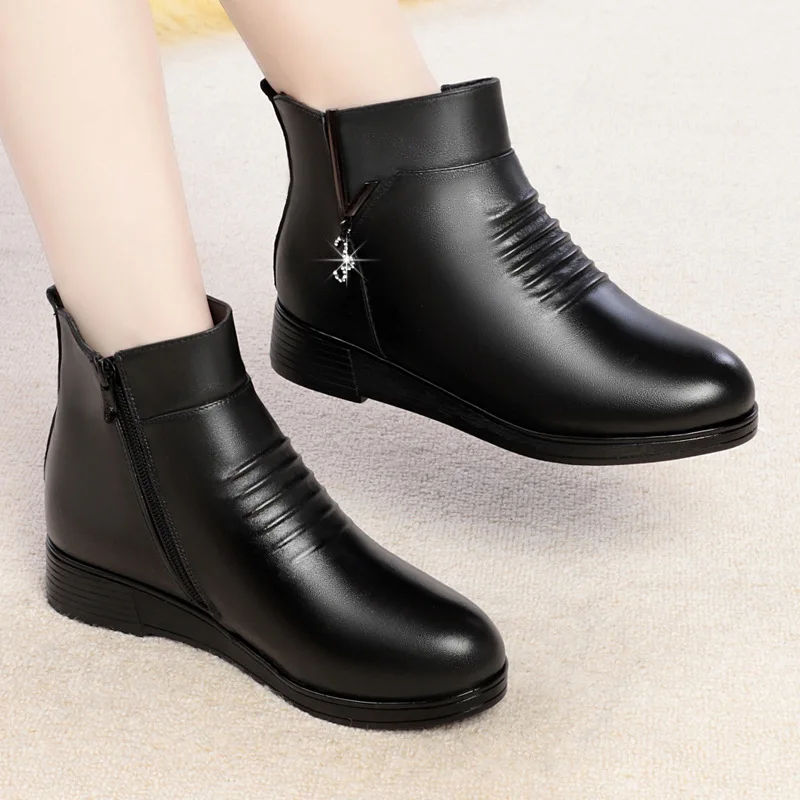 Size 42 Black Leather Boots Autumn Winter Shoes Woman Waterproof Leather Shoes Women Side Zip Ankle Boots for Women Fashion New
