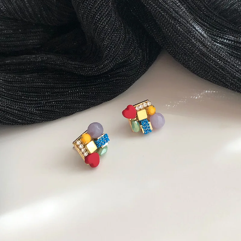 Богемные цветные контрастные маленькие серьги love из натурального камня женские корейские с кристаллами 2020